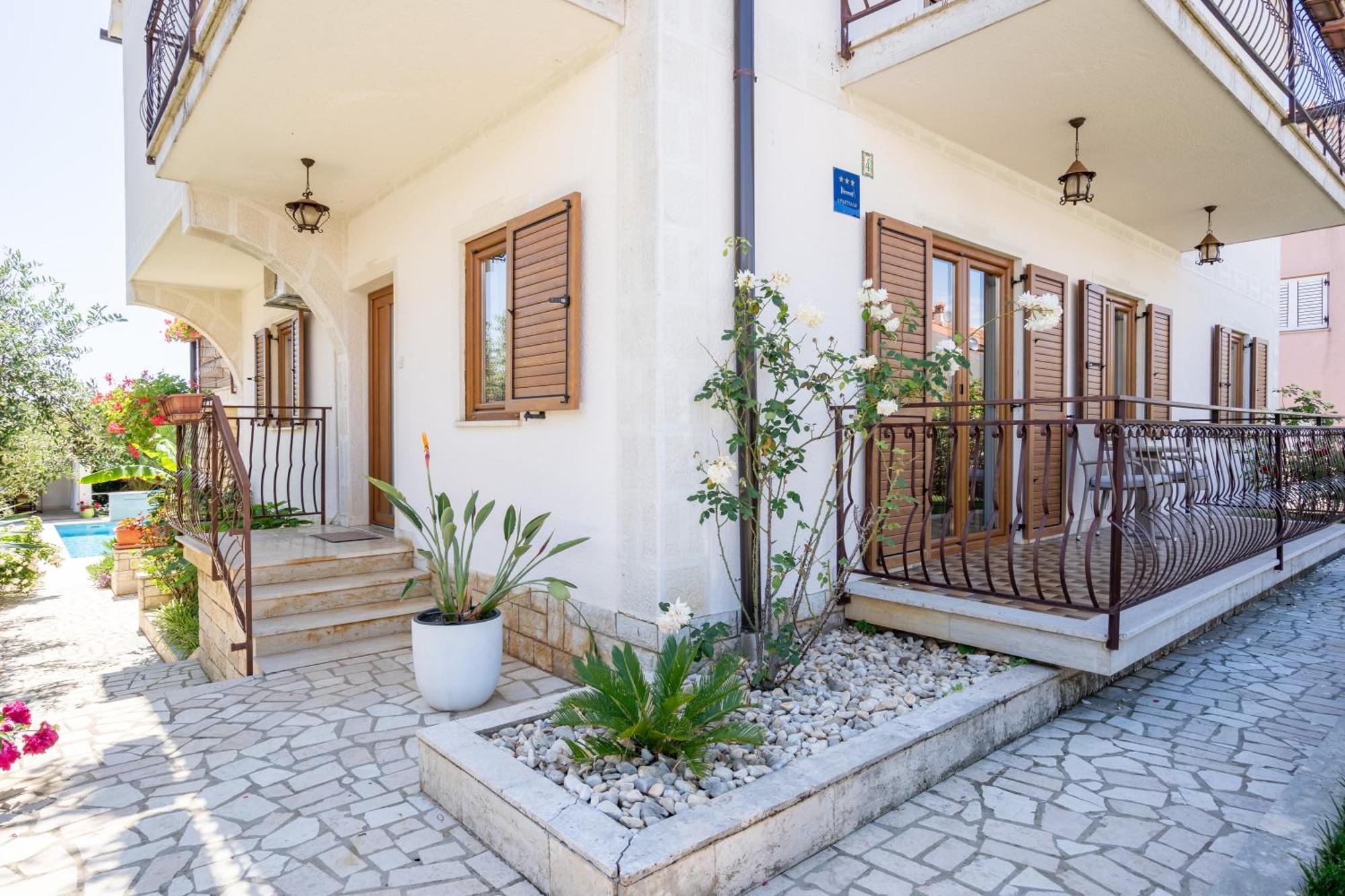 Apartments Maras Poreč Eksteriør billede